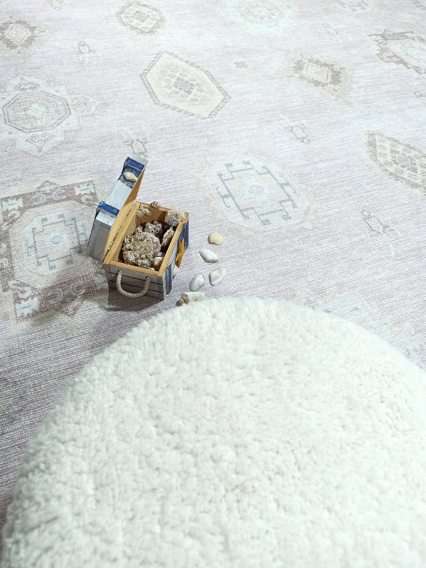 Amery Beige & Blush Rug: 2'5x9'8 ft 75x300cm