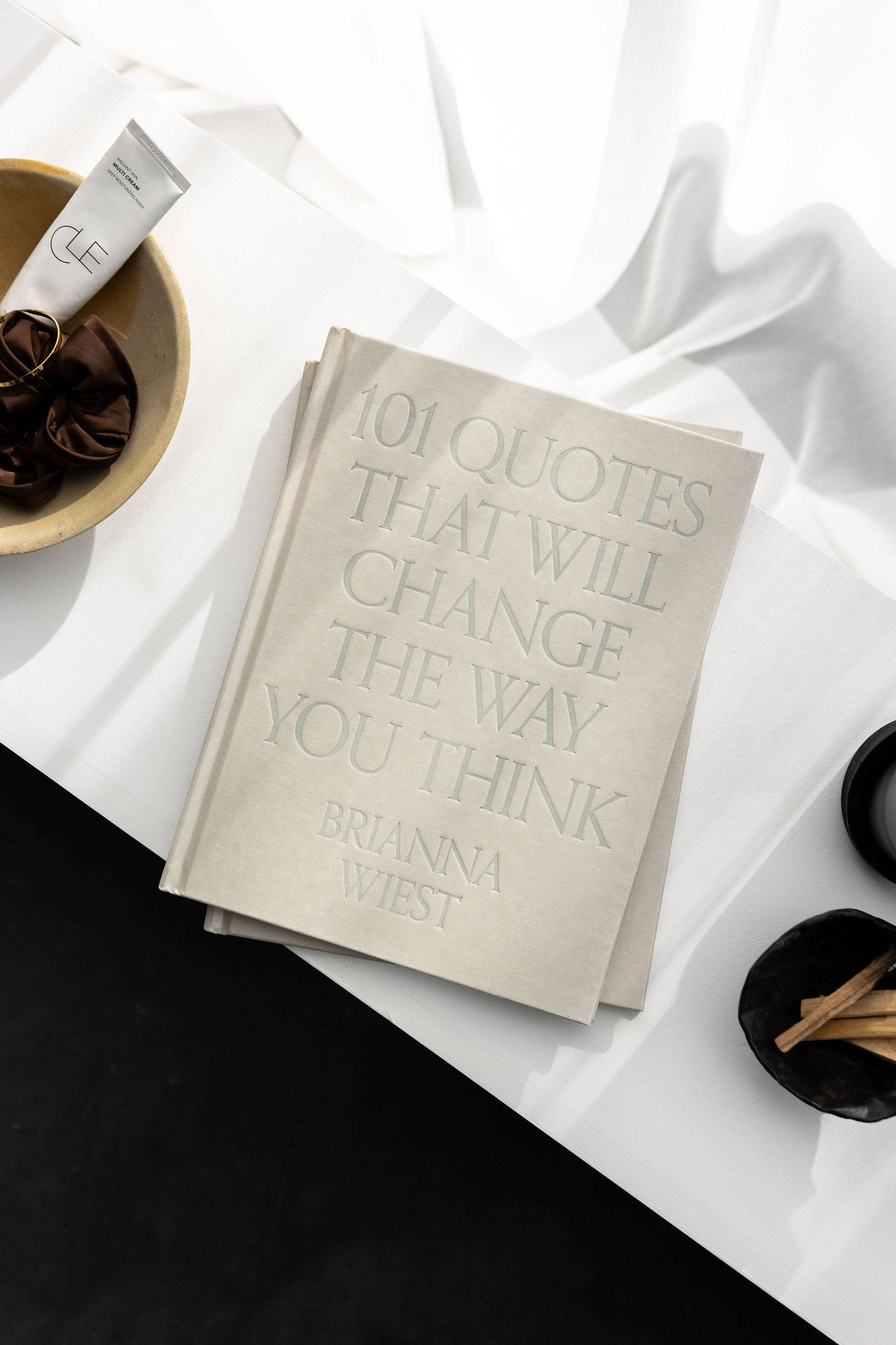 101 Quotes - Table Book
