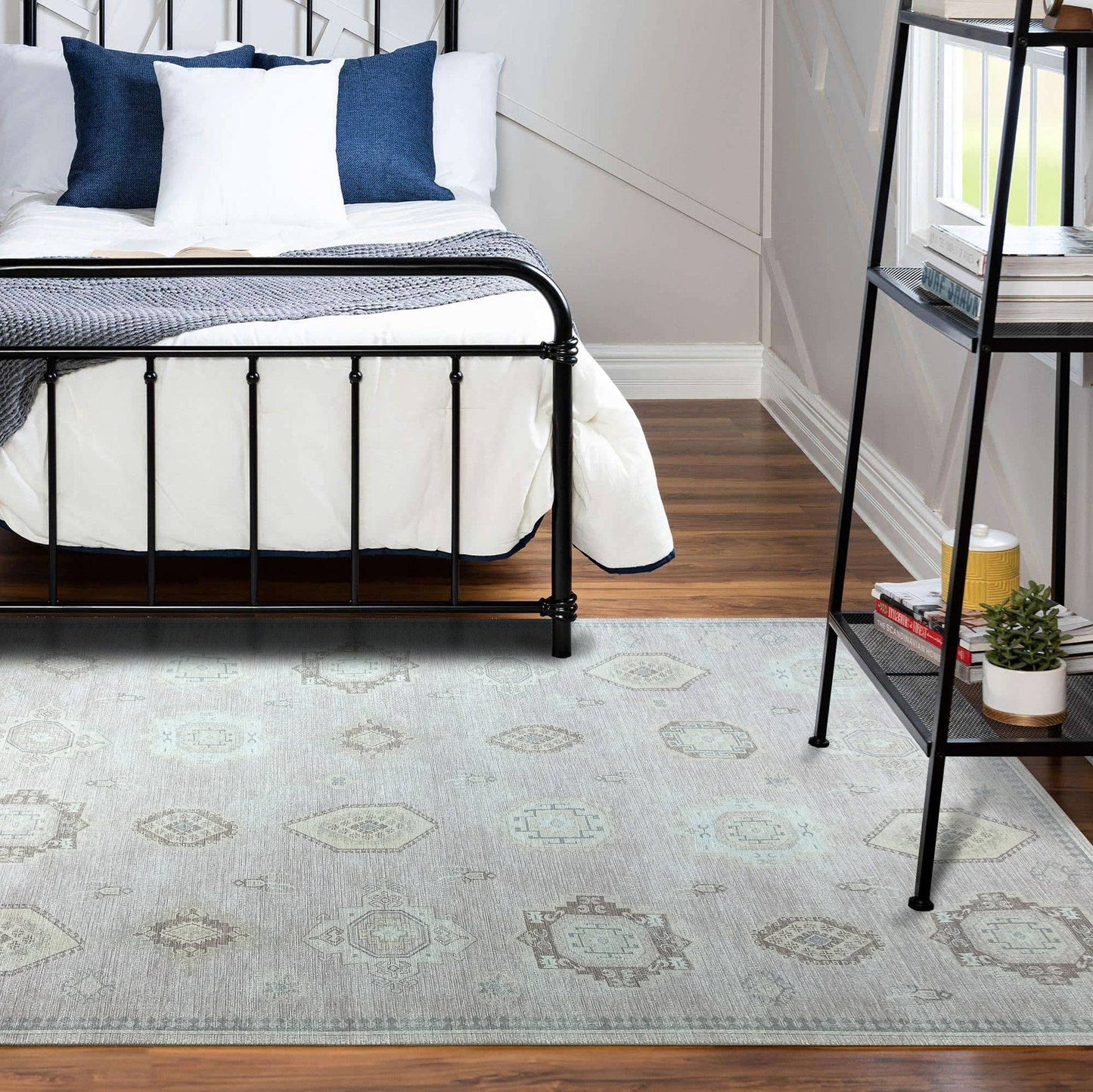 Amery Beige & Blush Rug: 2'5x9'8 ft 75x300cm