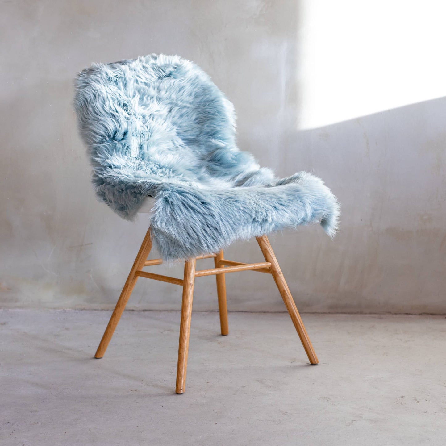 Sheepskin: Ice blue