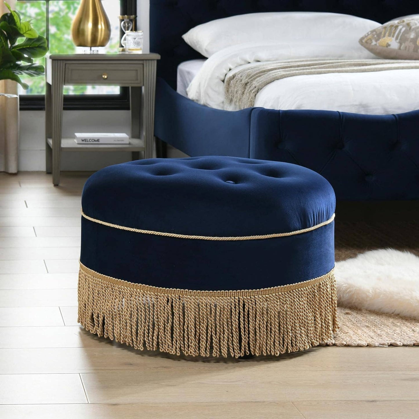 Yolanda 24" Round Upholstered Accent Ottoman: Alabaster Off White