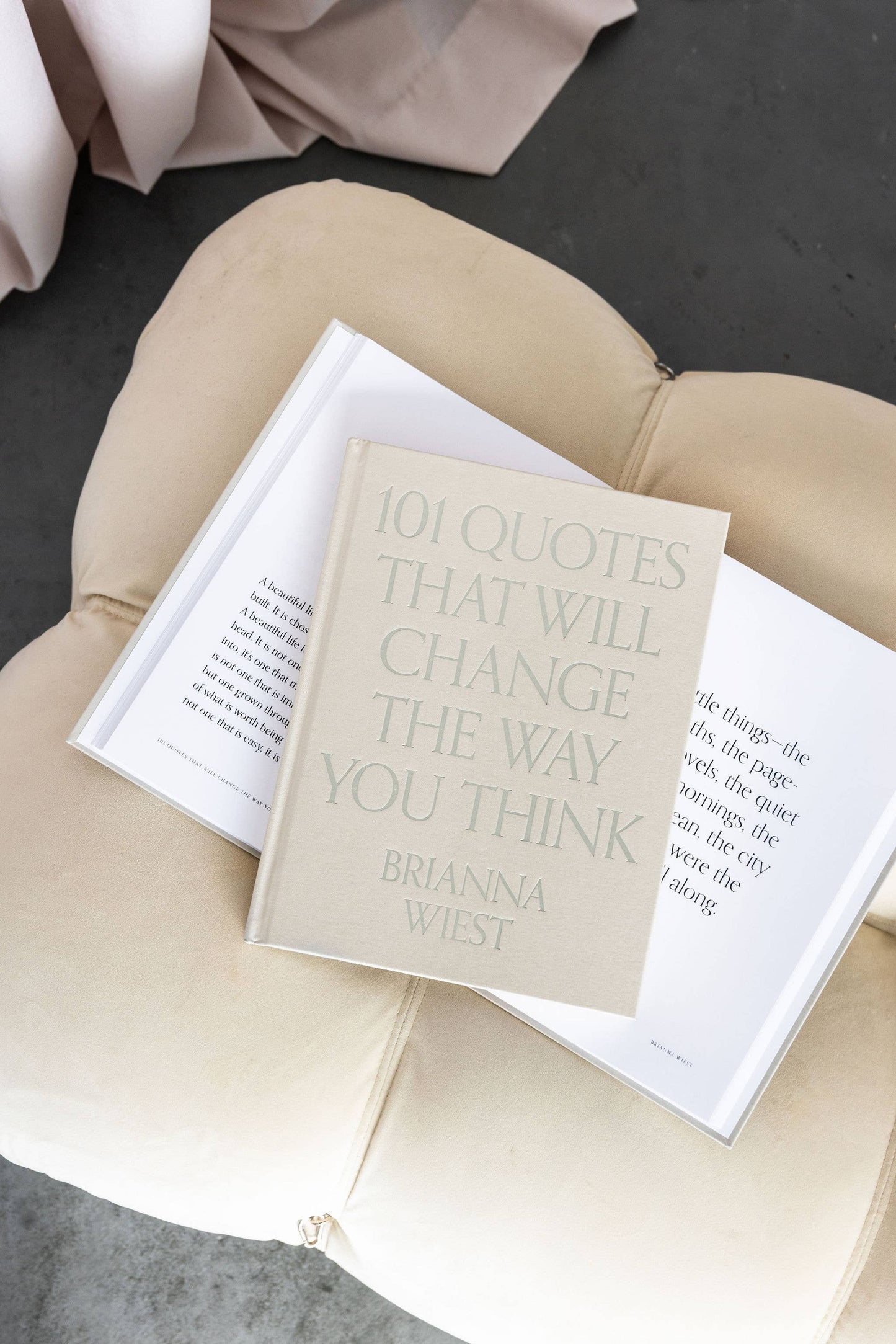 101 Quotes - Table Book
