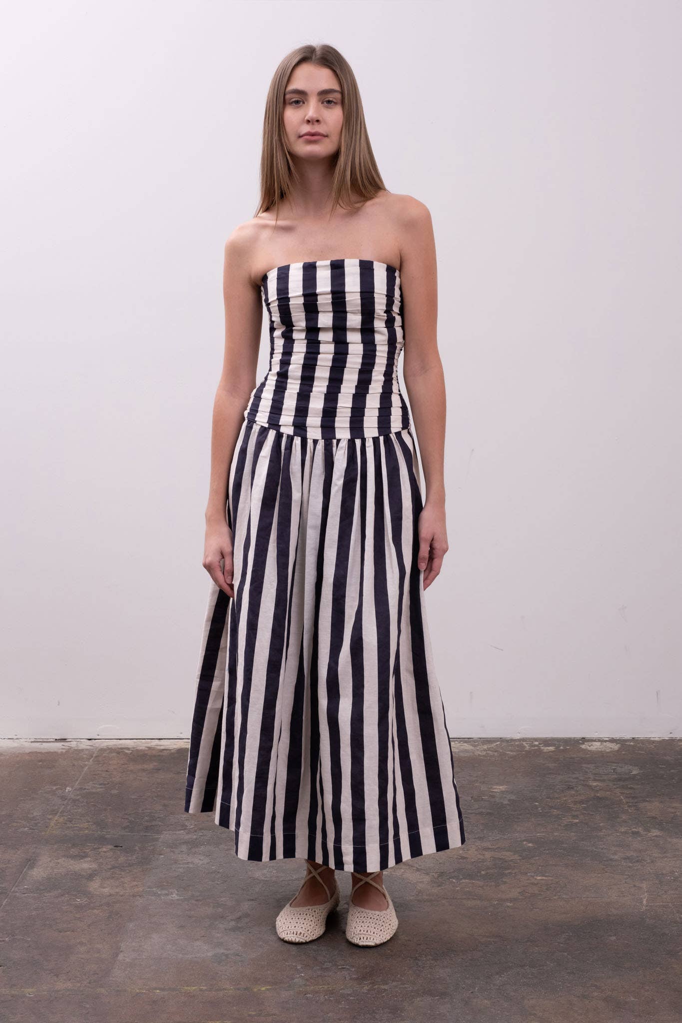 NAVY STRIPED STRAPLESS DRESS