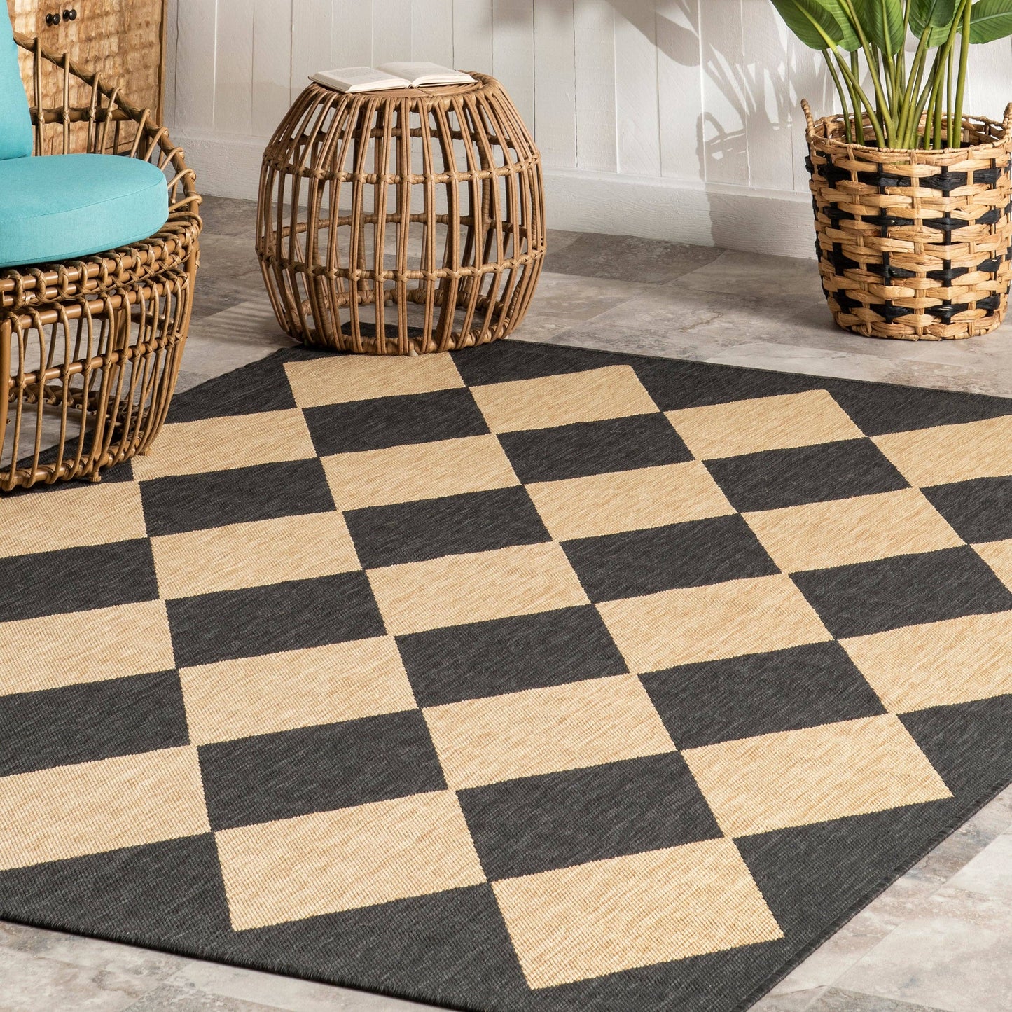 Diamond Trellis Indoor/Outdoor Rug- 5' x 8'