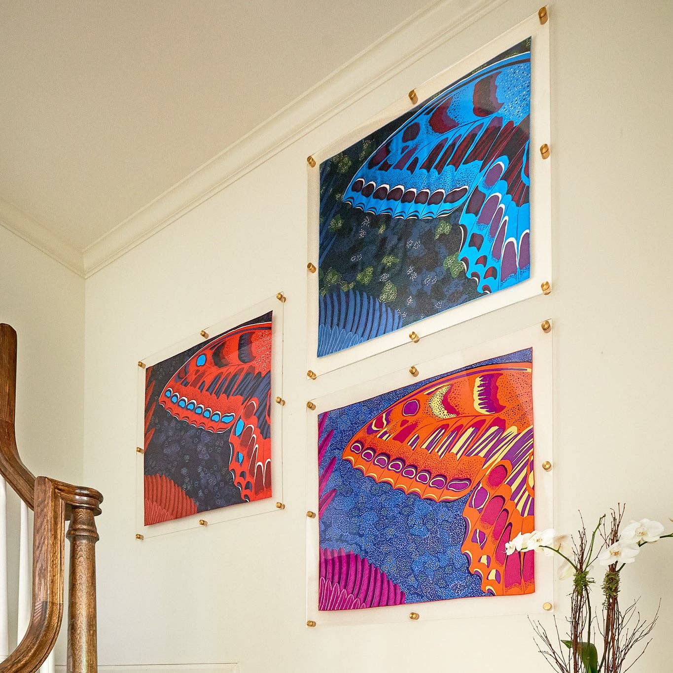 30x40" Modern UV-Grade Acrylic Floating Wall Frame: Gold