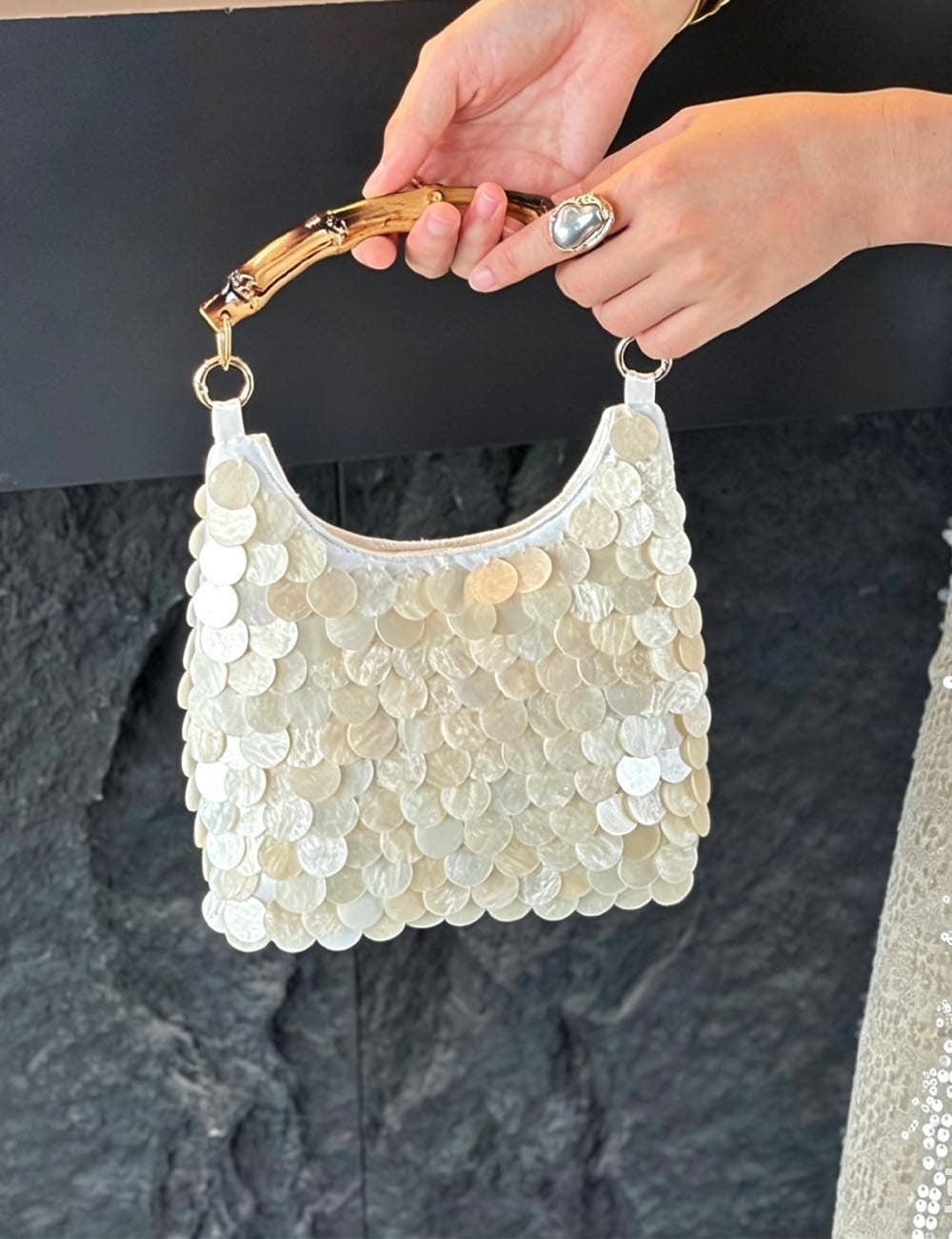 Trendy Shell Bamboo Handle Evening Handbag Bag MK2BLC6W10BBG316: Beige