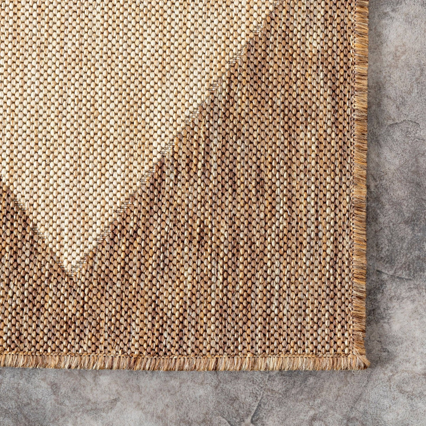 Diamond Trellis Indoor/Outdoor Rug- 5' x 8'