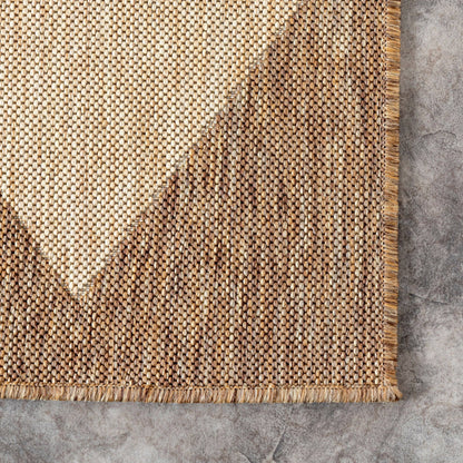 Diamond Trellis Indoor/Outdoor Rug- 5' x 8'