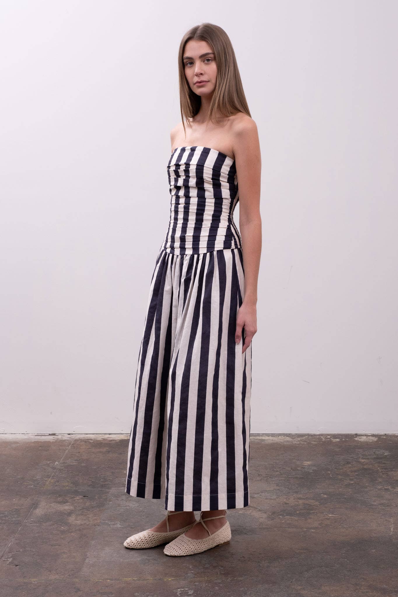 NAVY STRIPED STRAPLESS DRESS