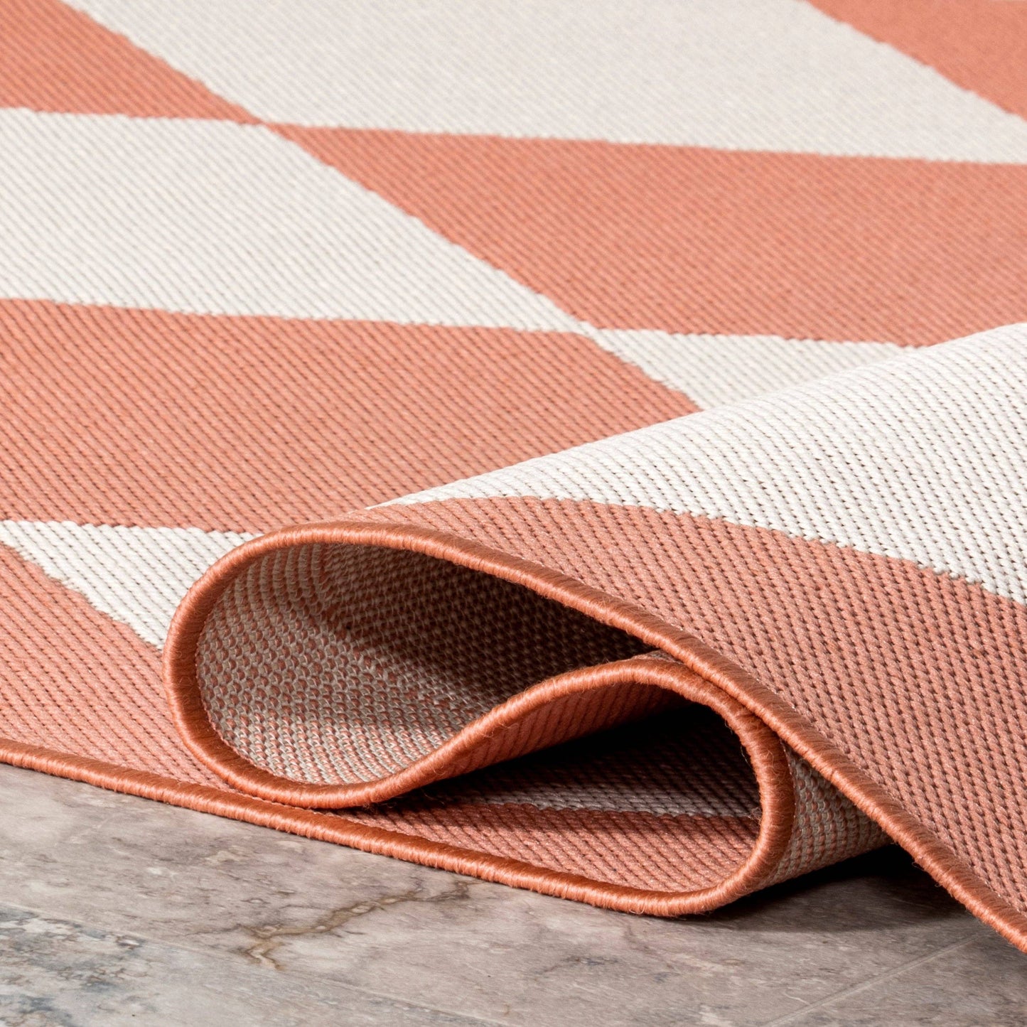 Diamond Trellis Indoor/Outdoor Rug- 5' x 8'