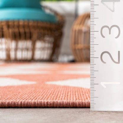 Diamond Trellis Indoor/Outdoor Rug- 5' x 8'