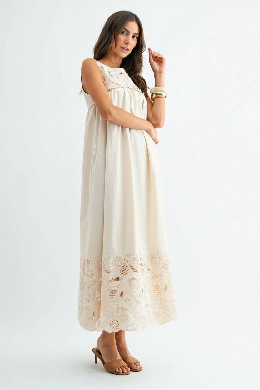 CREAM MAXI DRESS WITH LACE DETAILS