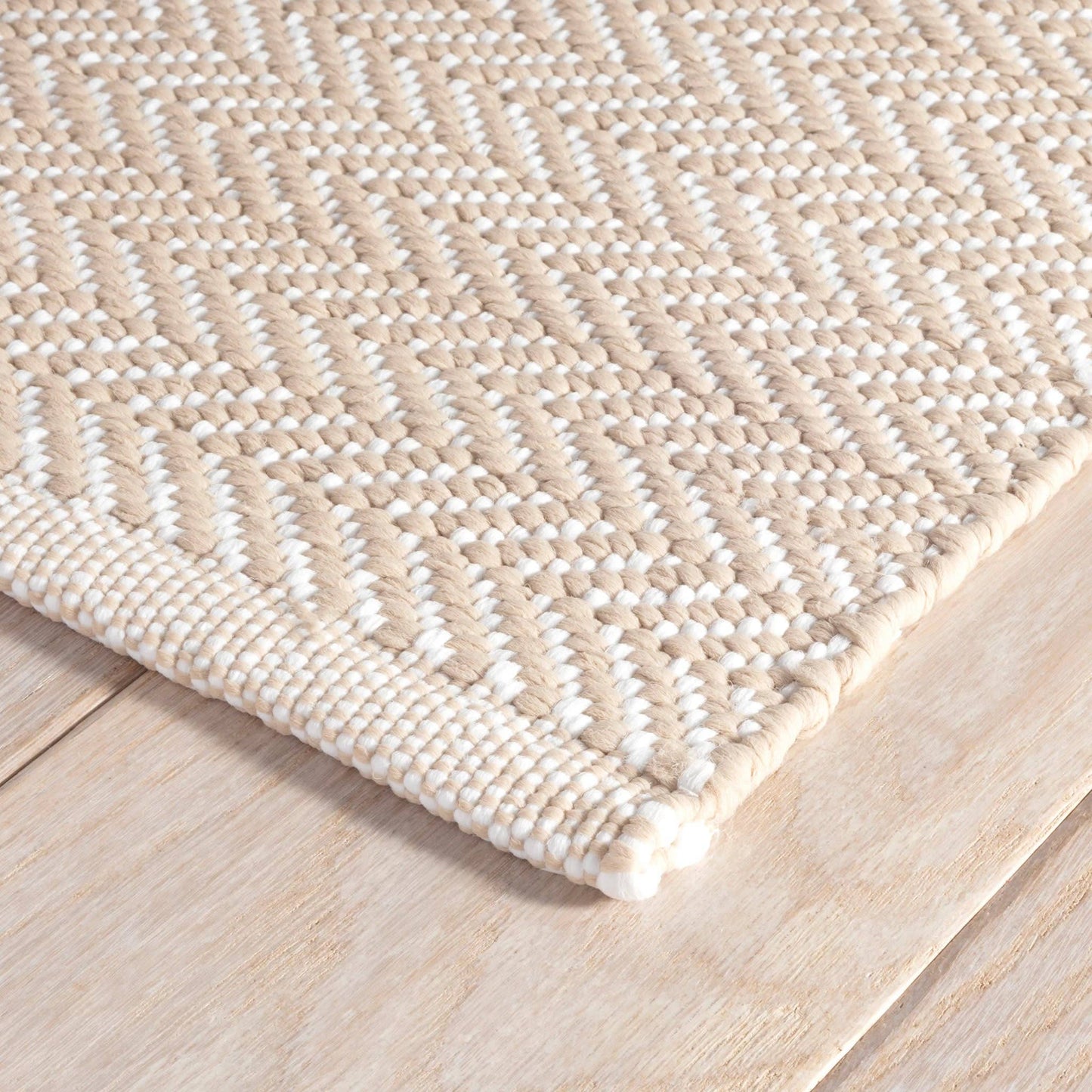 Herringbone Handwoven Indoor/Outdoor Rug | Linen/White: 10' x 14'