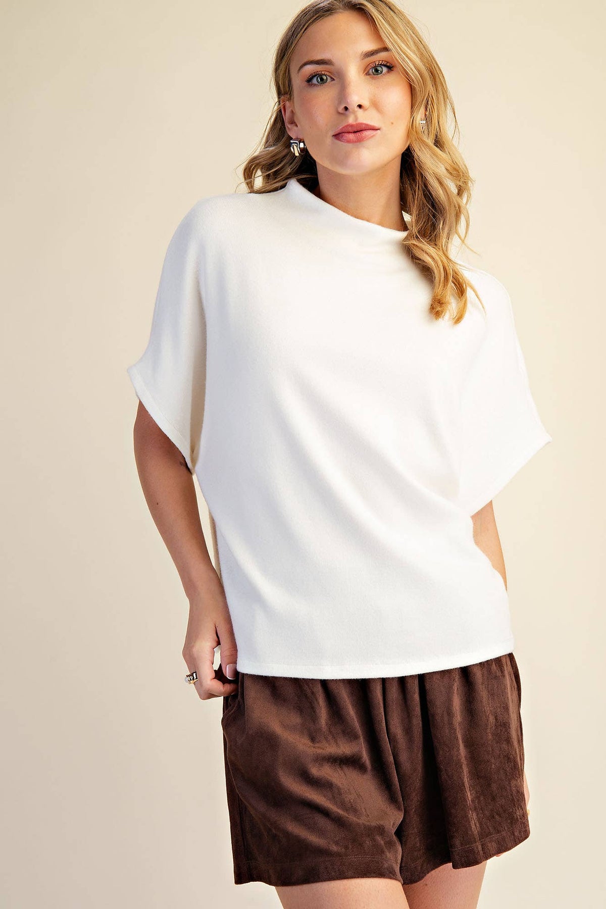Mock Neck Short Sleeve Pullover Knit Top: Black / S