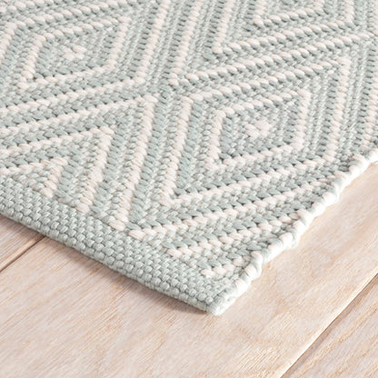 Diamond Handwoven Indoor/Outdoor Rug | Light Blue/Ivory: 4' x 6'