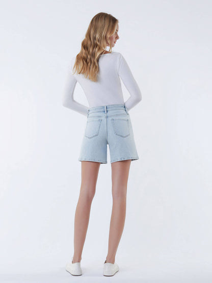 LIGHTWASH DRAWSTRING DENIM SHORTS