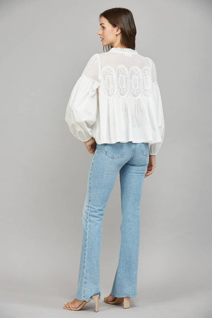 WHITE LACE LONG SLEEVE TOP