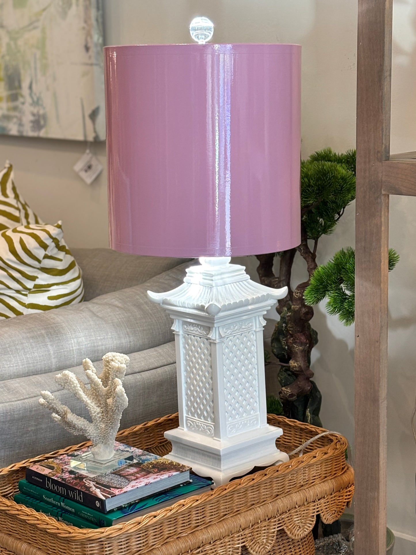 White Chinoiserie Pagoda Lamp