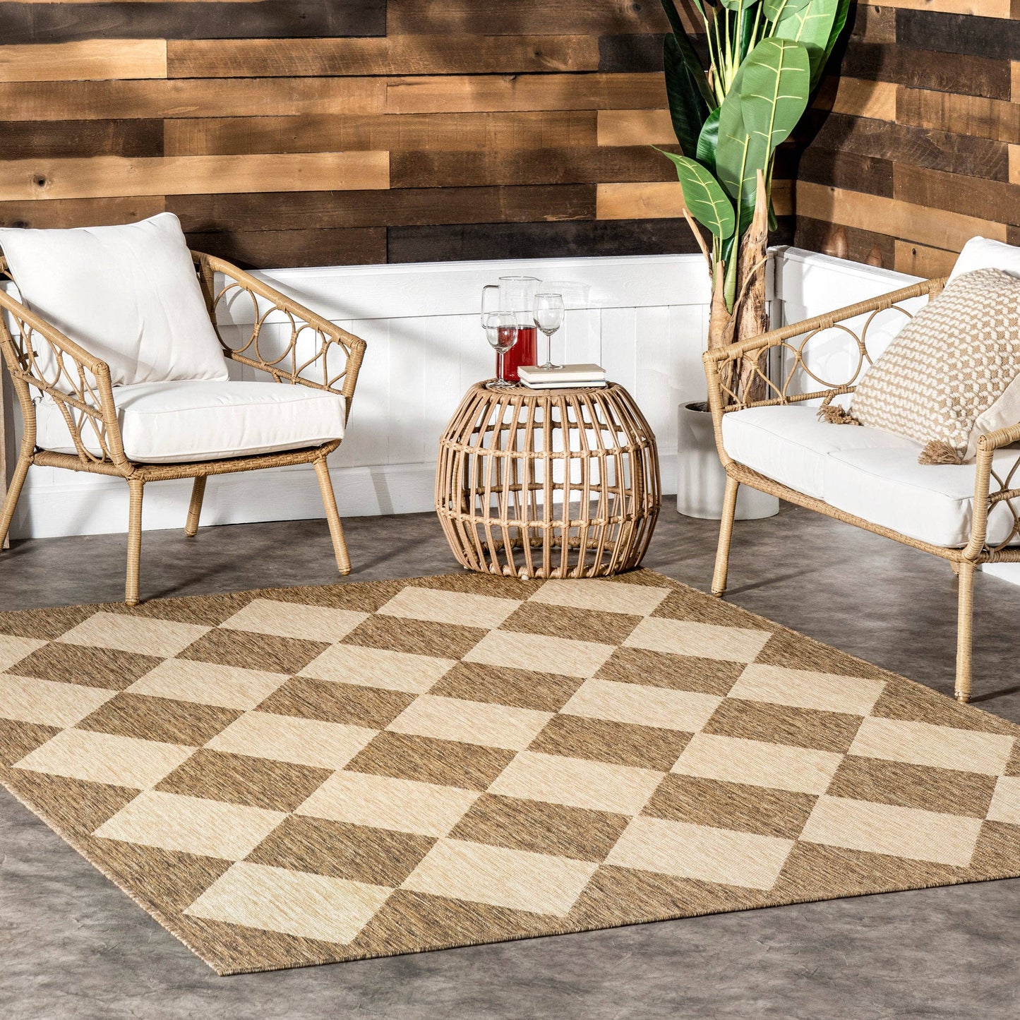 Diamond Trellis Indoor/Outdoor Rug- 5' x 8'
