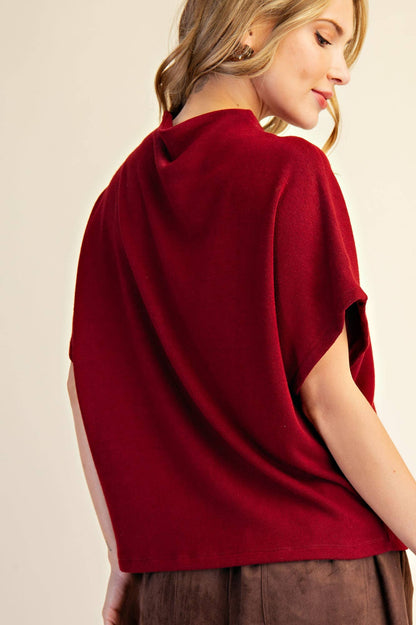 Mock Neck Short Sleeve Pullover Knit Top: Black / S