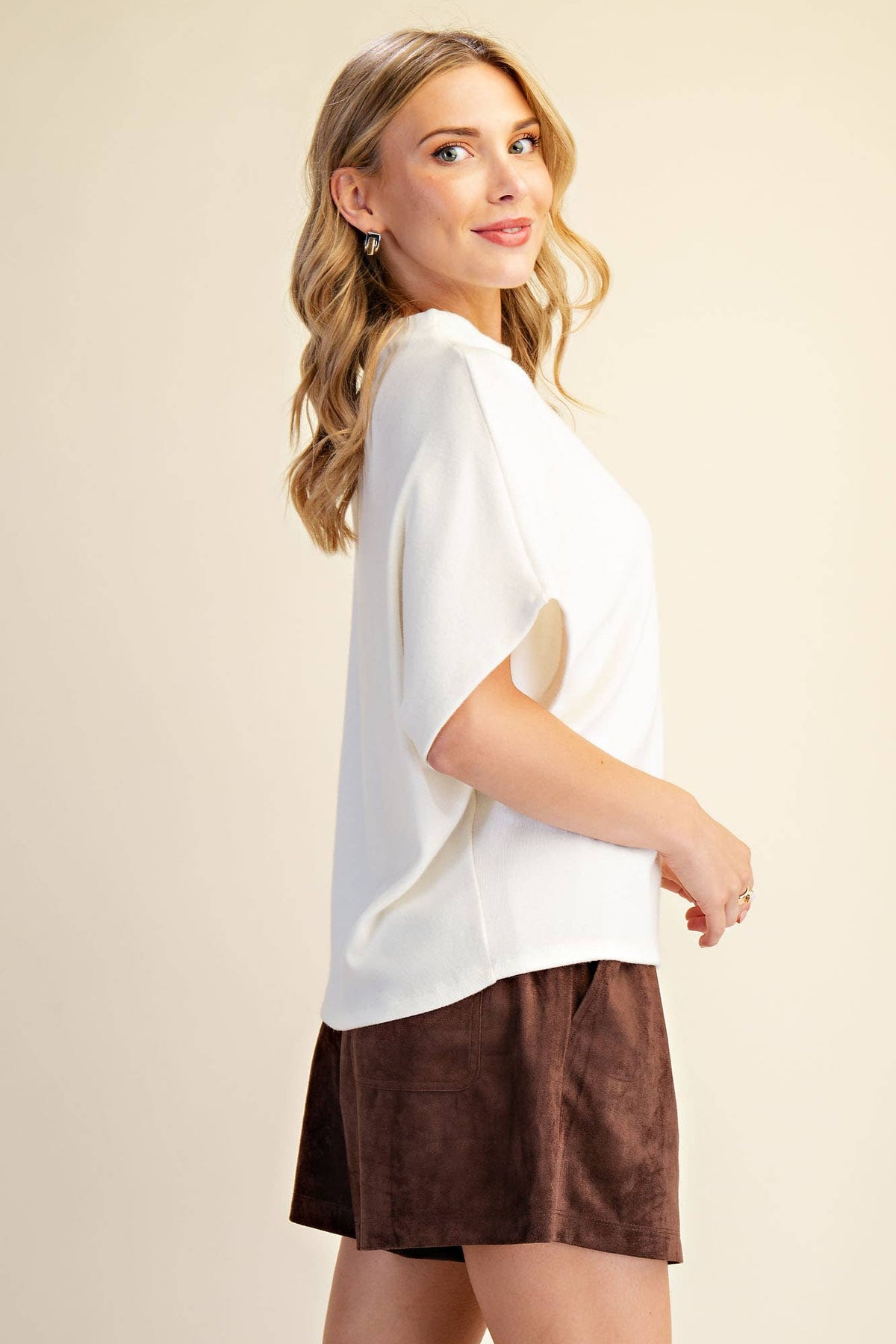 Mock Neck Short Sleeve Pullover Knit Top: Black / S