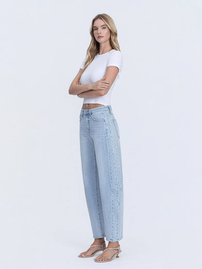 LIGHT WASH BARREL JEANS