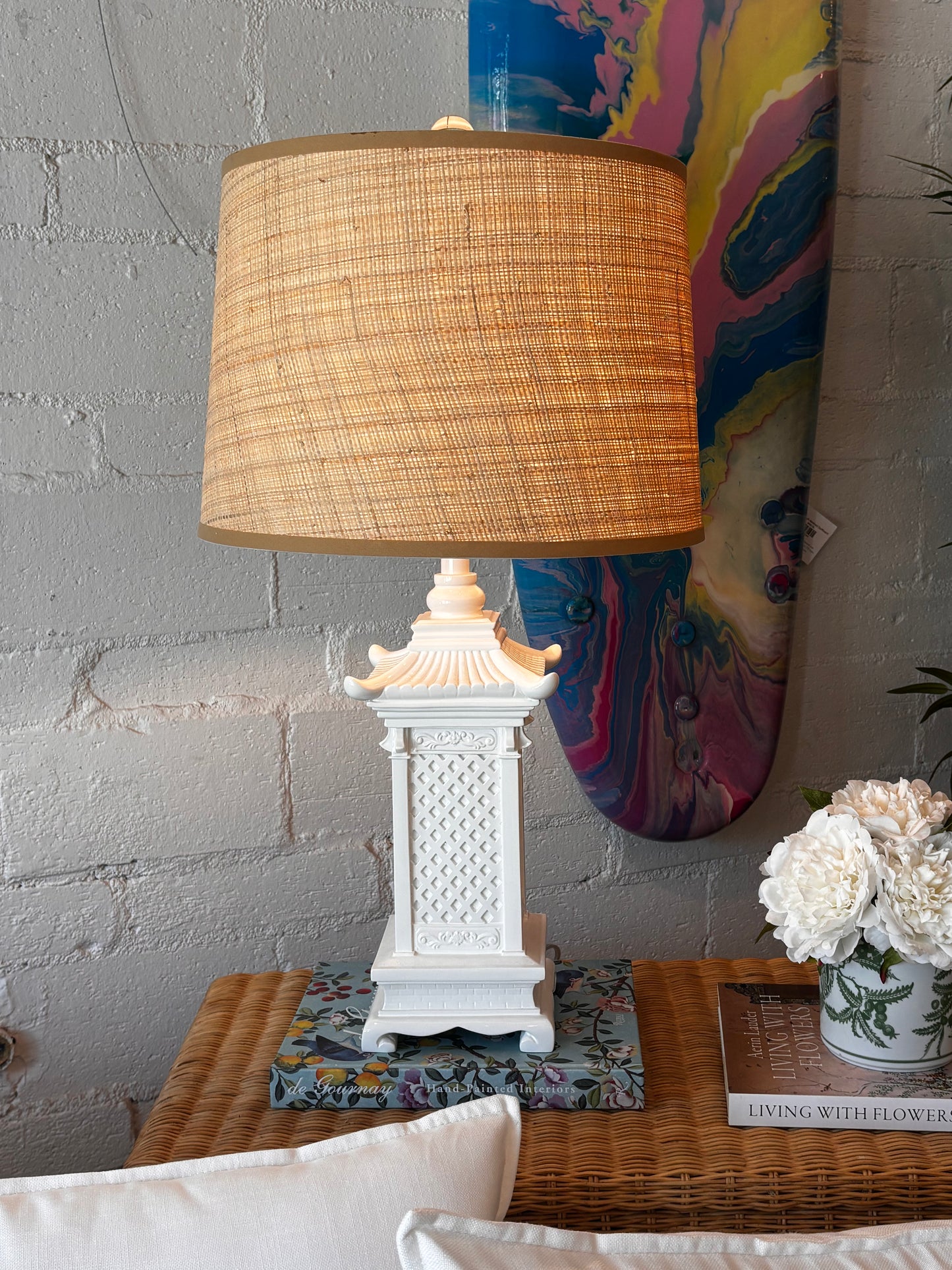 White Chinoiserie Pagoda Lamp