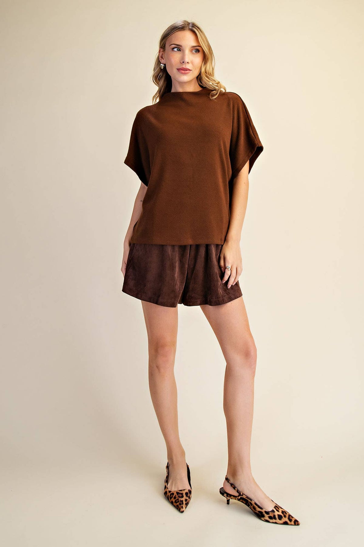 Mock Neck Short Sleeve Pullover Knit Top: Black / S