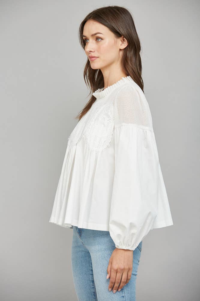WHITE LACE LONG SLEEVE TOP