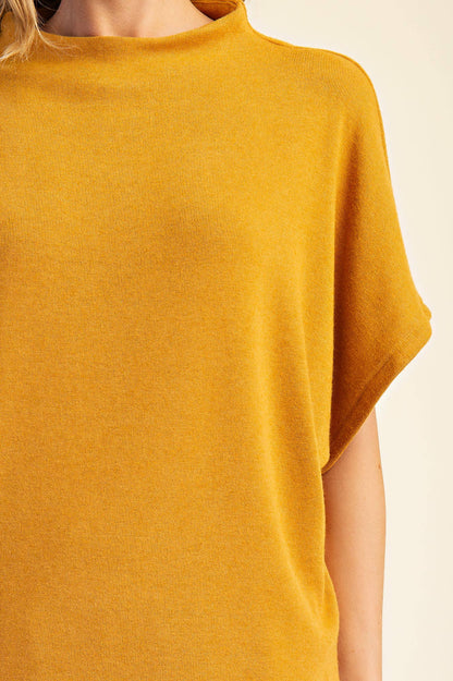 Mock Neck Short Sleeve Pullover Knit Top: Black / S