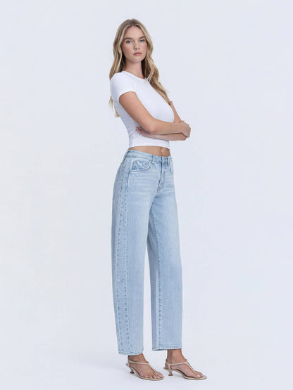 LIGHT WASH BARREL JEANS