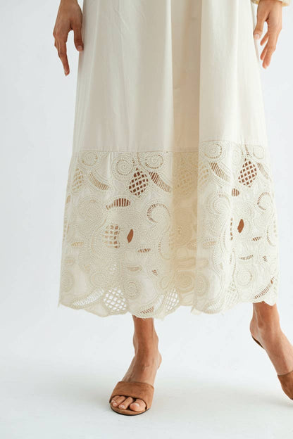 CREAM MAXI DRESS WITH LACE DETAILS