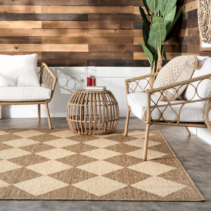 Diamond Trellis Indoor/Outdoor Rug- 5' x 8'