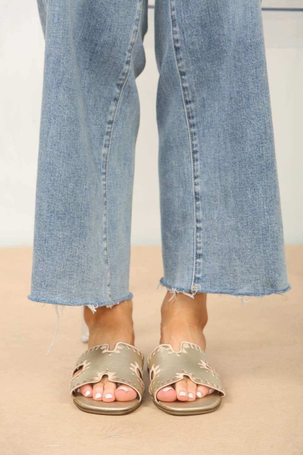 GOLD SANDALS