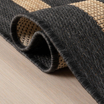 Zirelle Indoor/Outdoor Contemporary Area Rug: Brown / Rectangle / 6' 7" X 9'