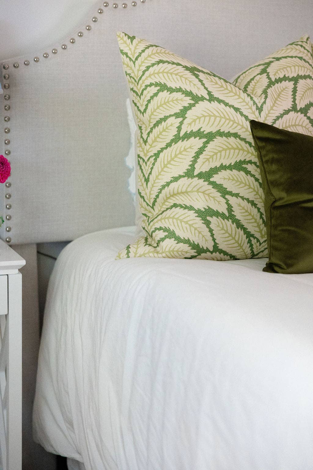 Bridget Leaf Pillow - 22x22"